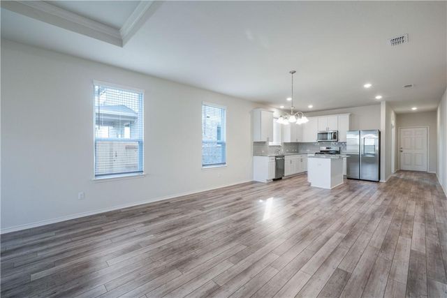 181 Sugarberry DR, Buda, TX 78610