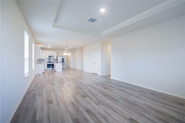 181 Sugarberry DR, Buda, TX 78610