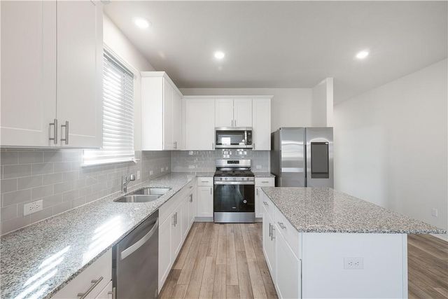 181 Sugarberry DR, Buda, TX 78610