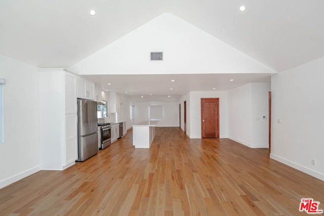 5941 Etiwanda Avenue, Tarzana (los Angeles), CA 91356