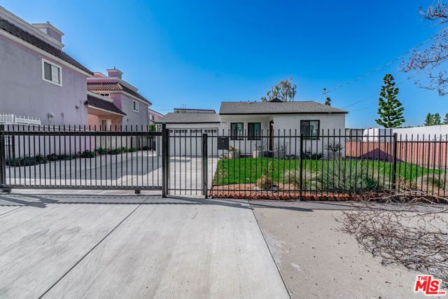 5941 Etiwanda Avenue, Tarzana (los Angeles), CA 91356