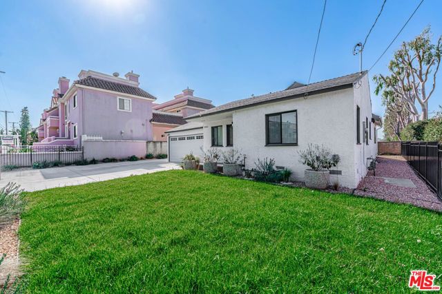 5941 Etiwanda Avenue, Tarzana (los Angeles), CA 91356
