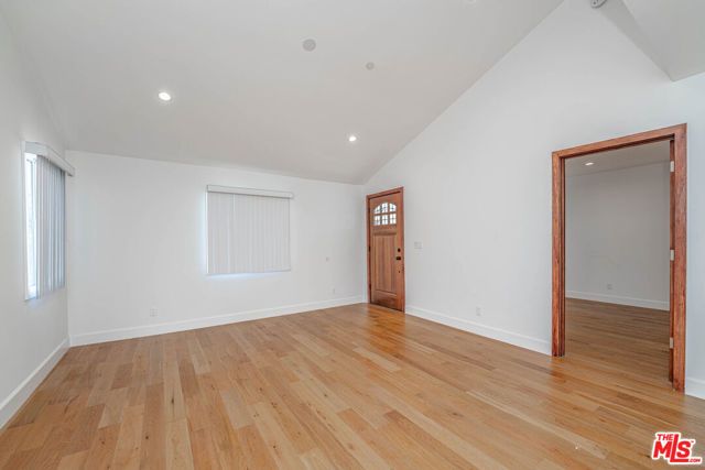 5941 Etiwanda Avenue, Tarzana (los Angeles), CA 91356