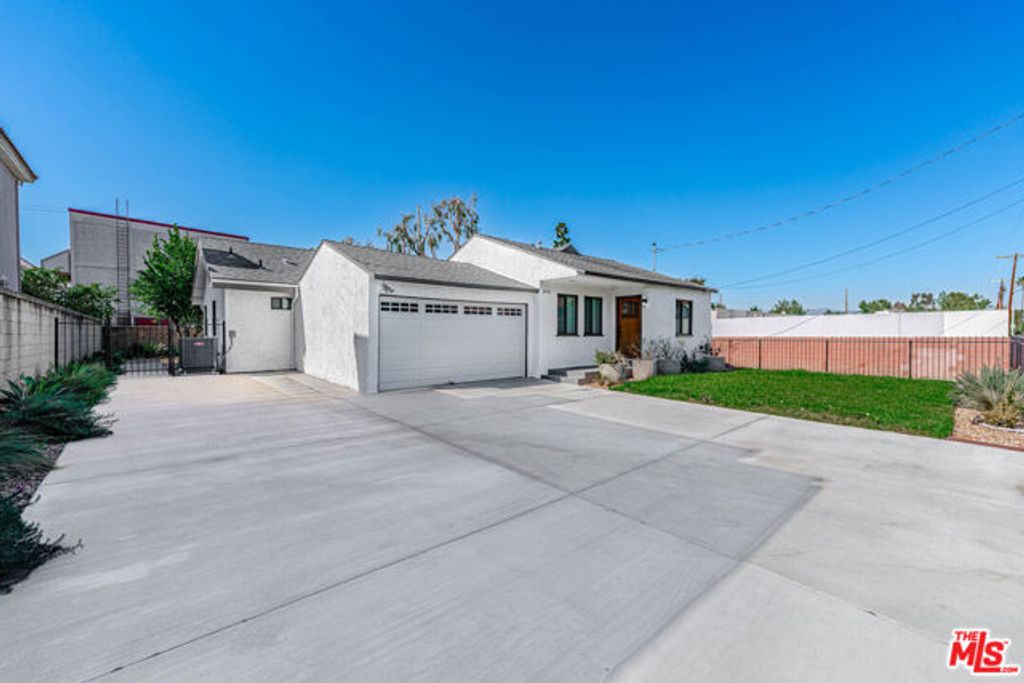 5941 Etiwanda Avenue, Tarzana (los Angeles), CA 91356