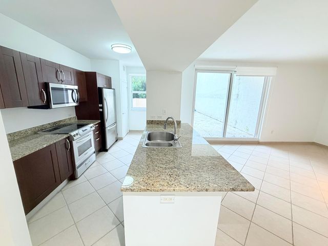 19900 E Country Club Drive 210, Aventura, FL 33180