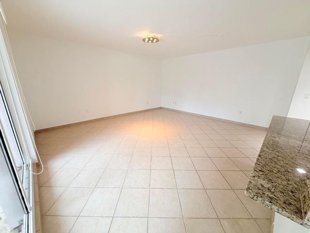 19900 E Country Club Drive 210, Aventura, FL 33180