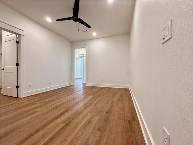 825 NW 14th Street, Bentonville, AR 72712