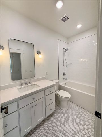 825 NW 14th Street, Bentonville, AR 72712