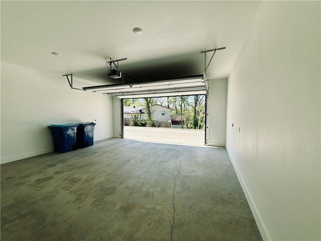 825 NW 14th Street, Bentonville, AR 72712