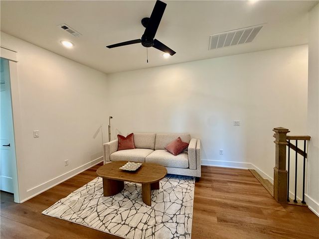 825 NW 14th Street, Bentonville, AR 72712