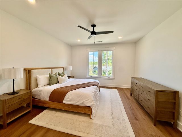 825 NW 14th Street, Bentonville, AR 72712