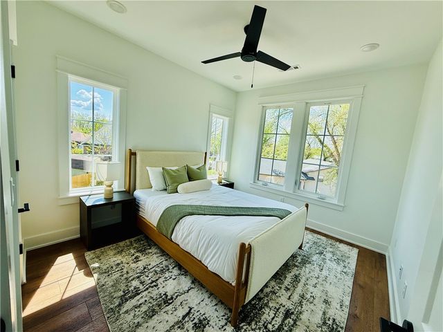 825 NW 14th Street, Bentonville, AR 72712