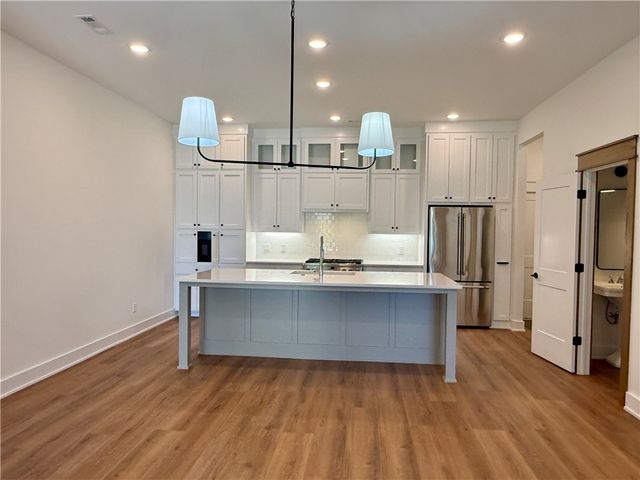 825 NW 14th Street, Bentonville, AR 72712