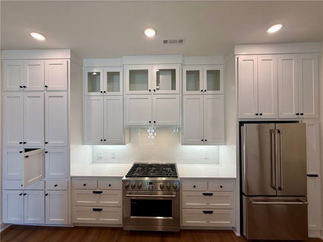 825 NW 14th Street, Bentonville, AR 72712