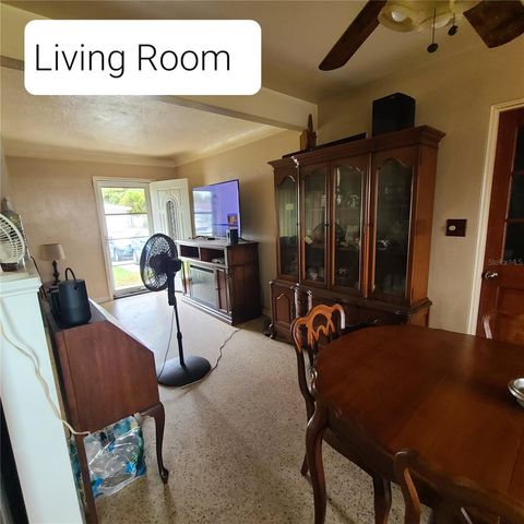 6885 29TH TER N TERRACE, St Petersburg, FL 33710