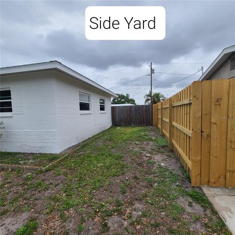 6885 29TH TER N TERRACE, St Petersburg, FL 33710
