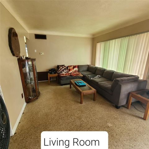 6885 29TH TER N TERRACE, St Petersburg, FL 33710