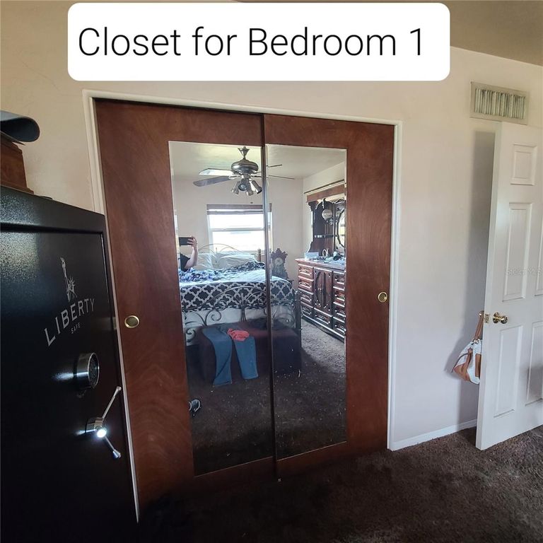 Image 28 of property listing at 6885 29TH TER N TERRACE, St Petersburg, FL 33710