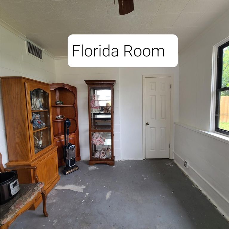 Image 38 of property listing at 6885 29TH TER N TERRACE, St Petersburg, FL 33710