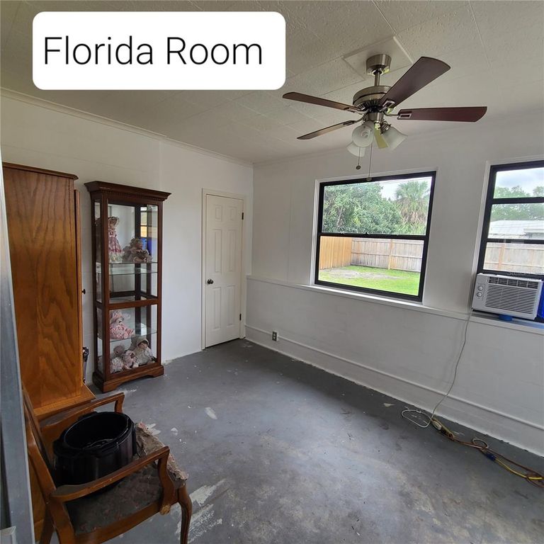 Image 39 of property listing at 6885 29TH TER N TERRACE, St Petersburg, FL 33710