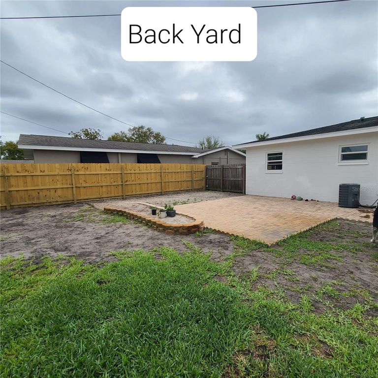 Image 45 of property listing at 6885 29TH TER N TERRACE, St Petersburg, FL 33710