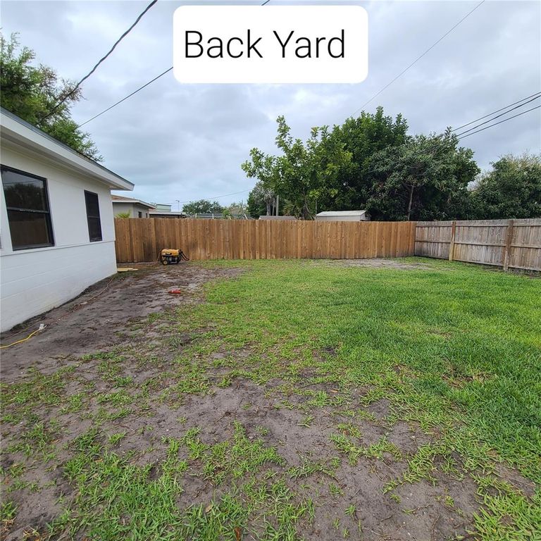 Image 50 of property listing at 6885 29TH TER N TERRACE, St Petersburg, FL 33710