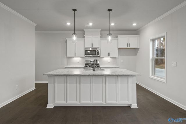 1524 Calistoga Circle NE, Huntsville, AL 35811