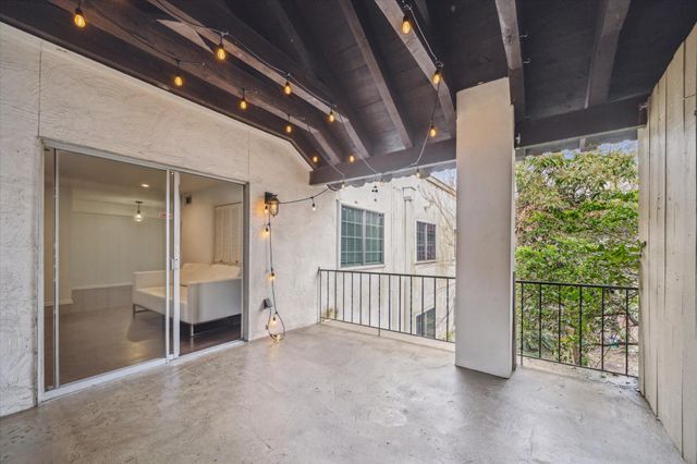 2744 Briarhurst Drive 16, Houston, TX 77057