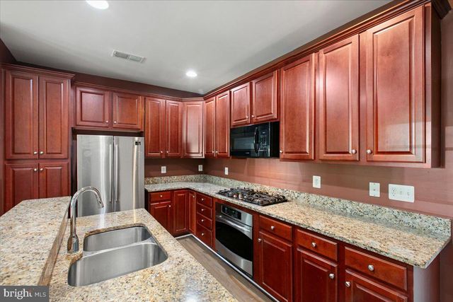 14519 BARKHAM DR, Woodbridge, VA 22191