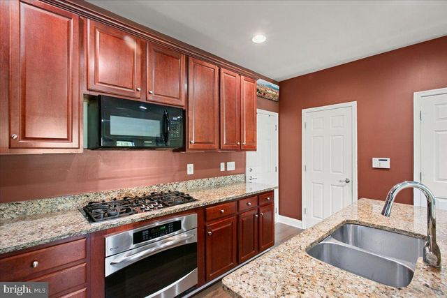 14519 BARKHAM DR, Woodbridge, VA 22191
