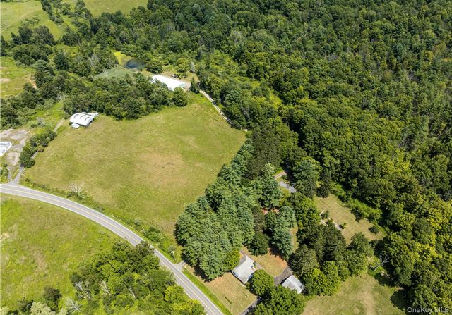 174 County Route 11, Pine Plains, NY 12567