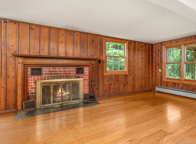 174 County Route 11, Pine Plains, NY 12567