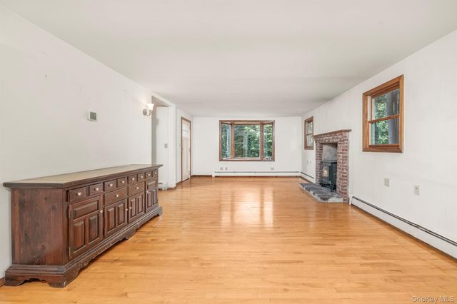 174 County Route 11, Pine Plains, NY 12567