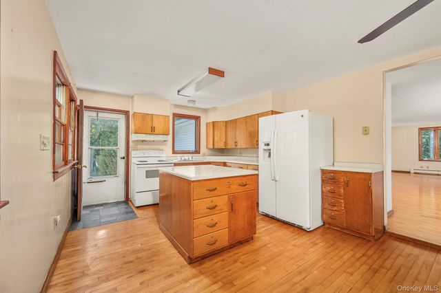 174 County Route 11, Pine Plains, NY 12567