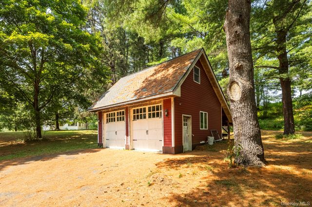 174 County Route 11, Pine Plains, NY 12567