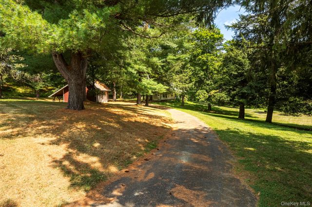 174 County Route 11, Pine Plains, NY 12567