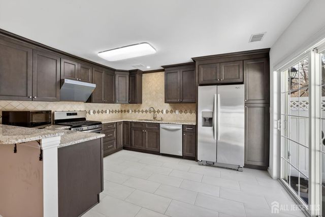 36 Windsong Circle, East Brunswick, NJ 08816