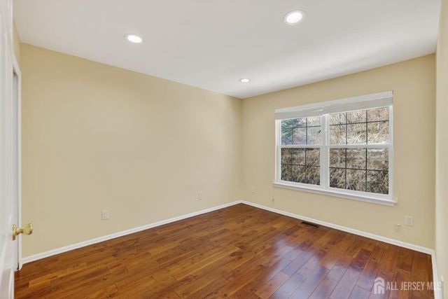 36 Windsong Circle, East Brunswick, NJ 08816