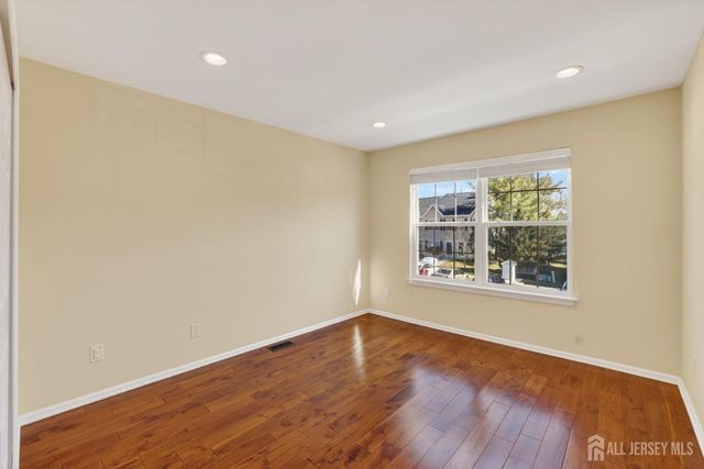 36 Windsong Circle, East Brunswick, NJ 08816