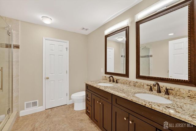 36 Windsong Circle, East Brunswick, NJ 08816