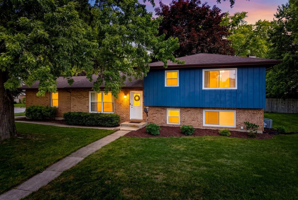 5 Redstart Road, Naperville, IL 60565 — exterior