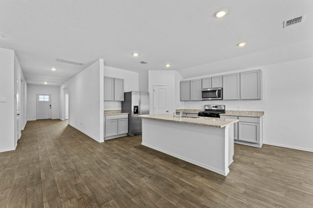 663 Ebbsfleet DR, Uhland, TX 78640