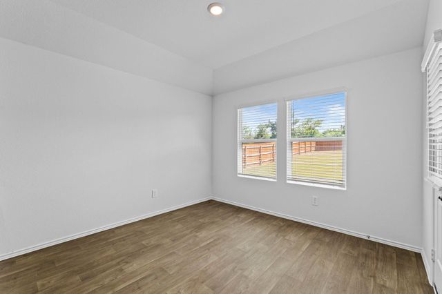663 Ebbsfleet DR, Uhland, TX 78640