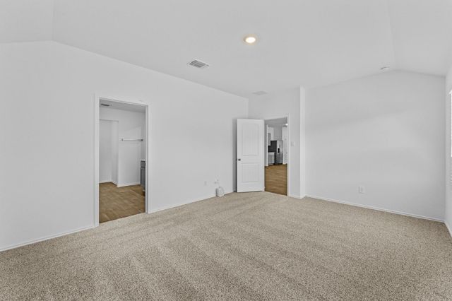 663 Ebbsfleet DR, Uhland, TX 78640