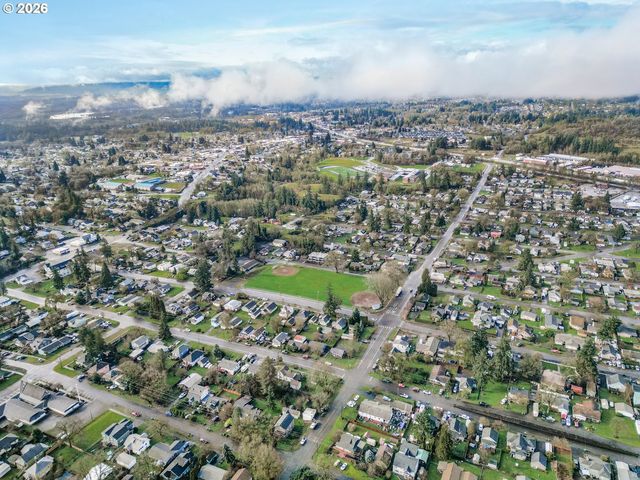 290 N 5TH St, St Helens, OR 97051