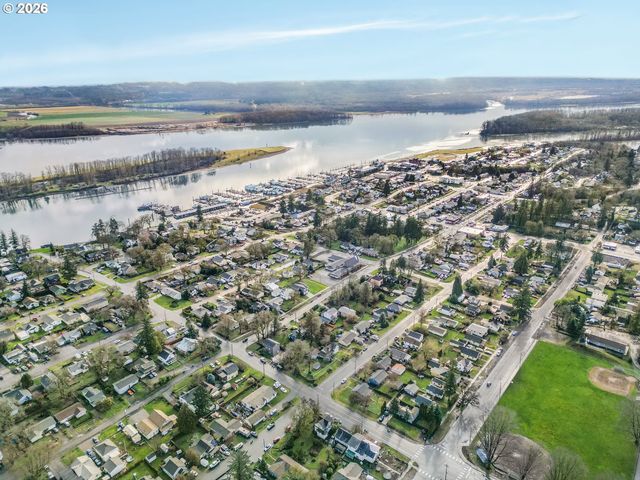 290 N 5TH St, St Helens, OR 97051