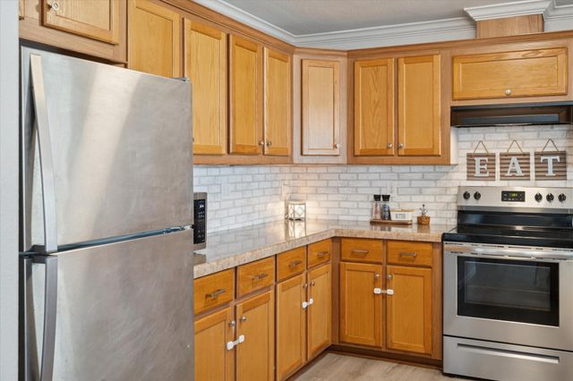 2385 Broadway Street, Dickinson, TX 77539