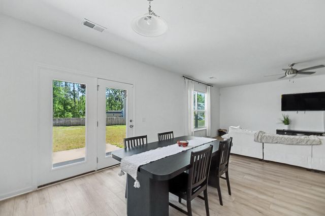 202 Palfrey Drive, Ridgeville, SC 29472