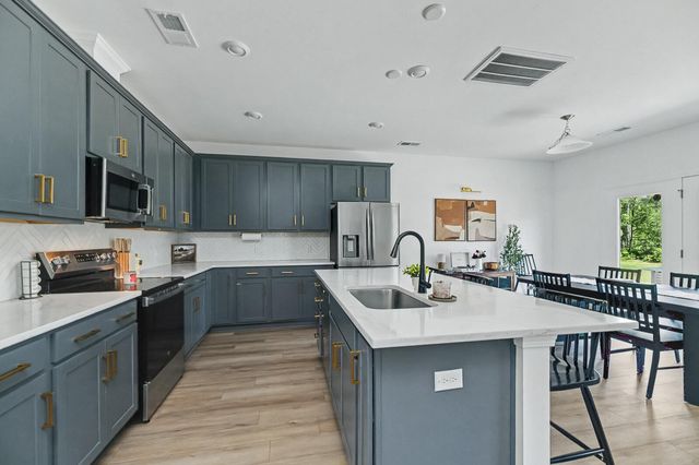 202 Palfrey Drive, Ridgeville, SC 29472