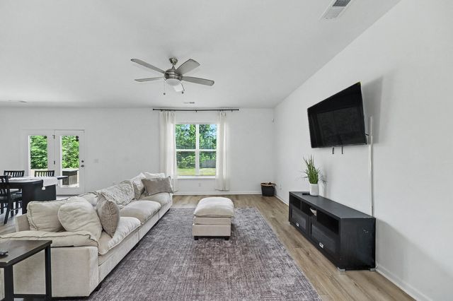 202 Palfrey Drive, Ridgeville, SC 29472